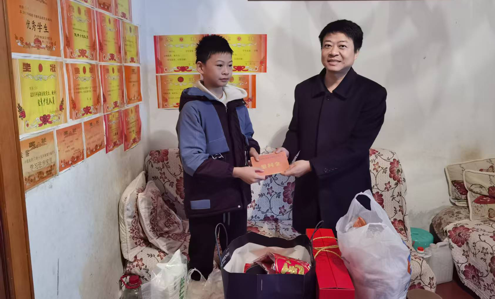 1737687653956045815.jpg 1737687653956045815.jpg